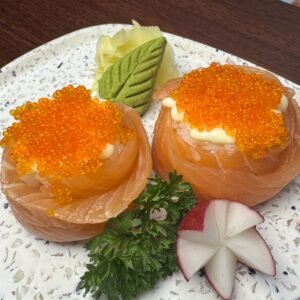 Salmon Hana Tobiko Roll