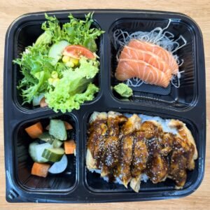 Black Pepper Chicken with Sashimi Bento Set